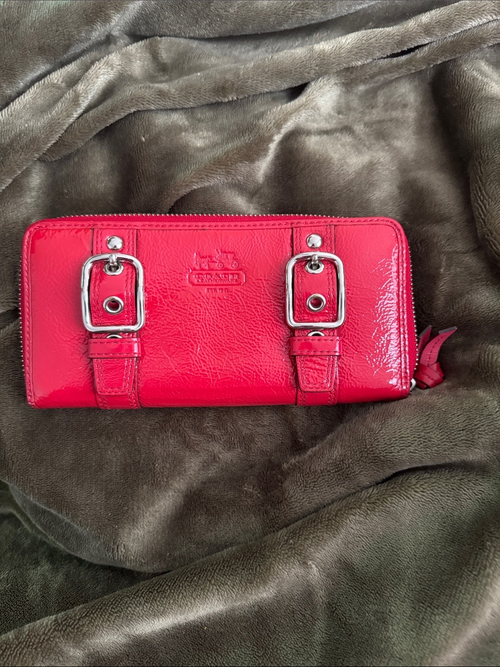 Coach Patent Leather Soho Zoe Zip Wallet in Bright Pink with Silver Hardware
